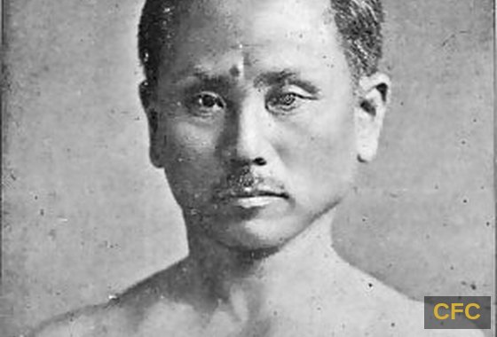 Historische Aufnahme von Gichin Funakoshi, dem Begründer des modernen Karate