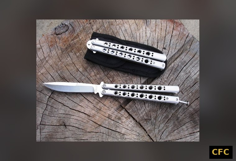 Philippinisches Balisong-Klappmesser, geöffnet und geschlossen